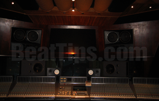 Chung King Studios, Gold Room
